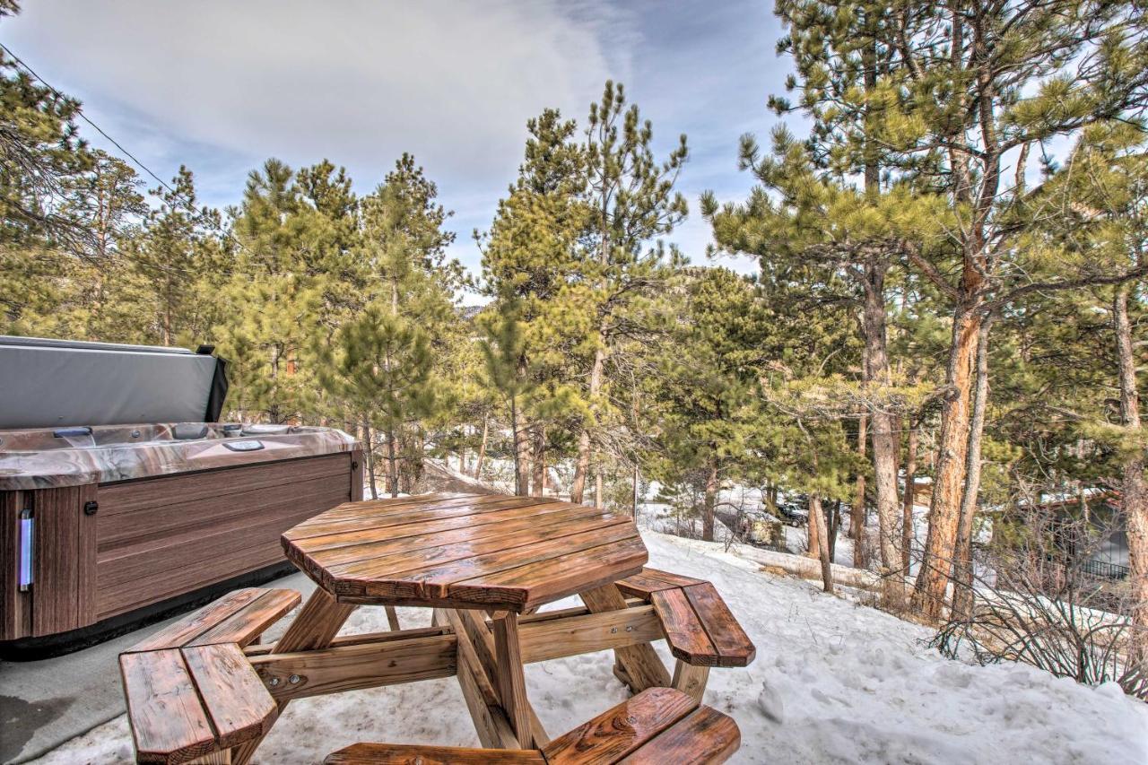Luxe Updated Home With Grill And Hot Tub 4 Mi To Rmnp Estes Park Exterior photo